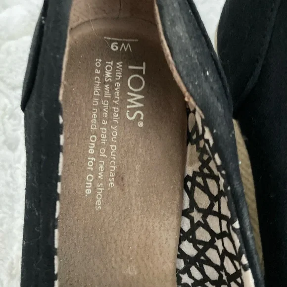 Tom’s canvas wedges with3” heel. - Picture 6 of 8